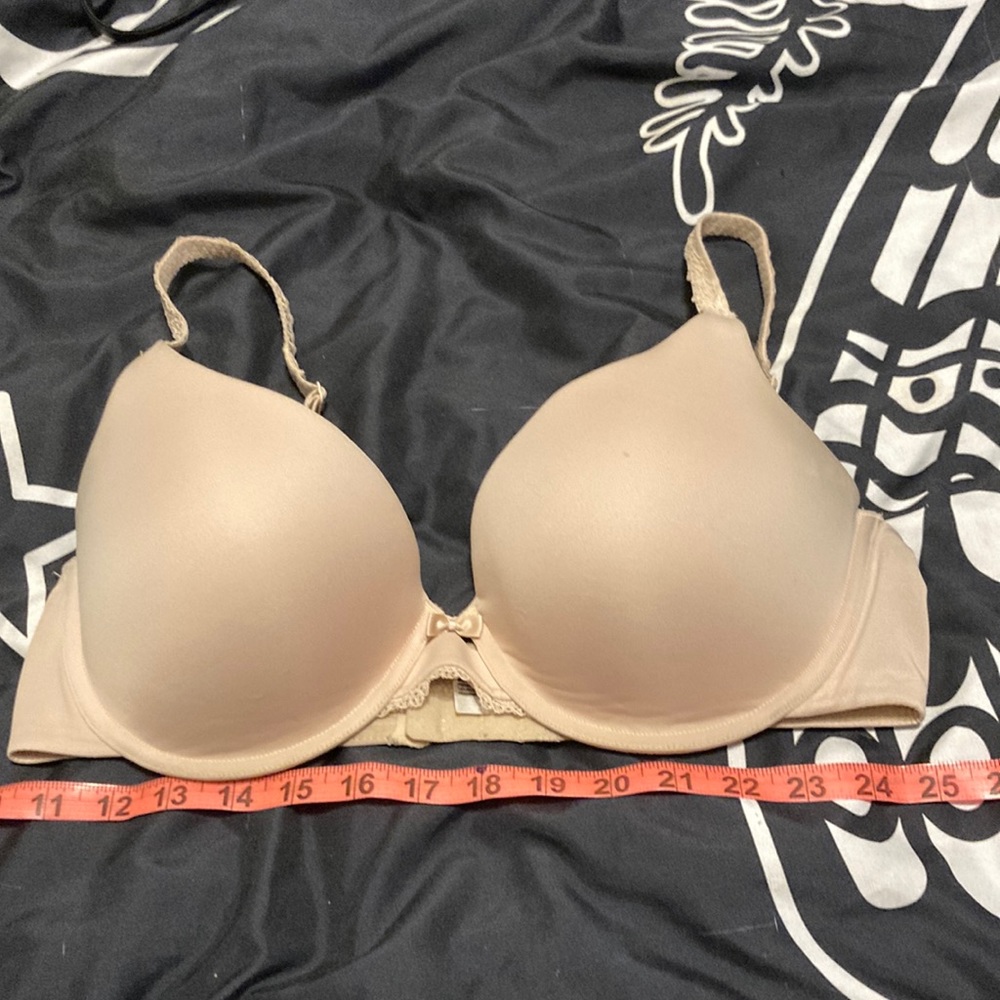 Basic lightly push up nude bra